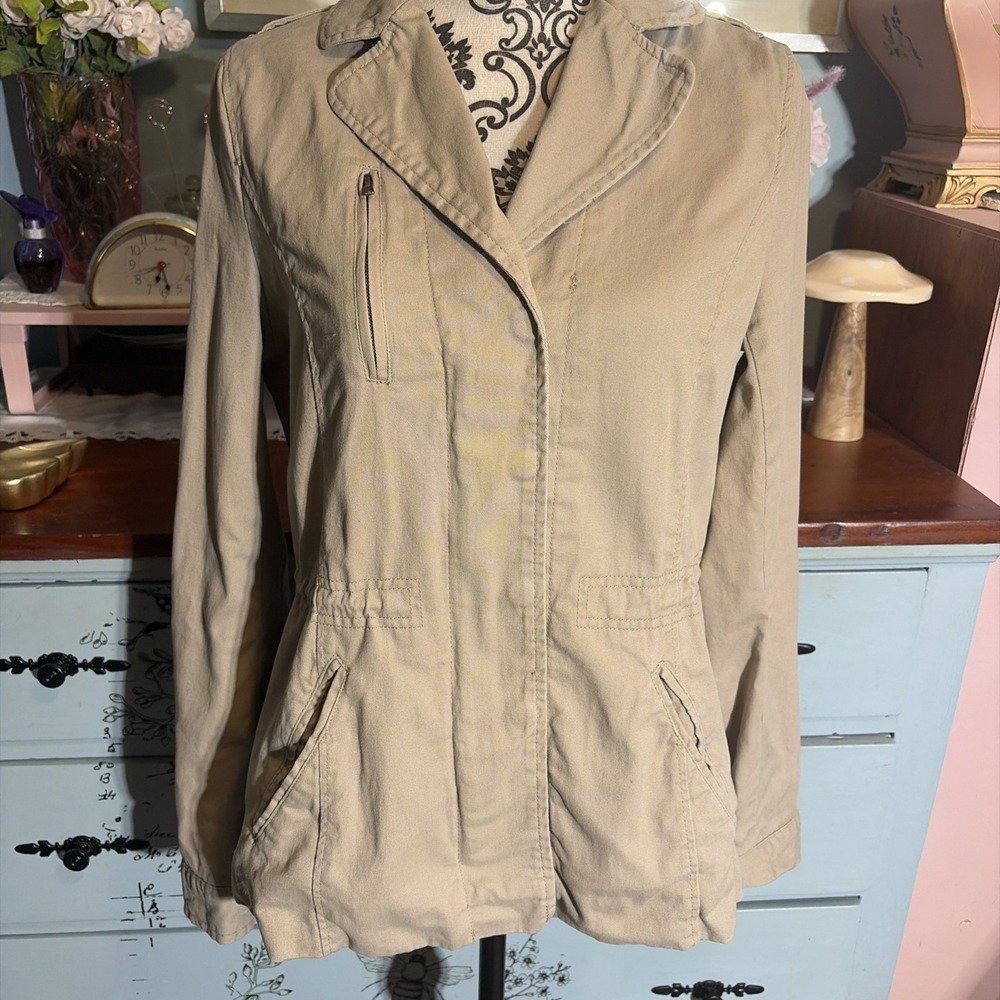 Olive & Oak Khaki Utility Jacket Sz Medium. 100% Cotton. Fall